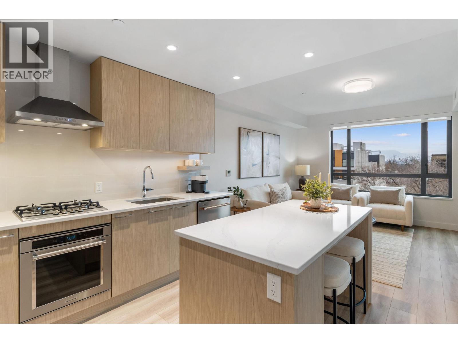 3051 Abbott Street Unit# 206, Kelowna, British Columbia