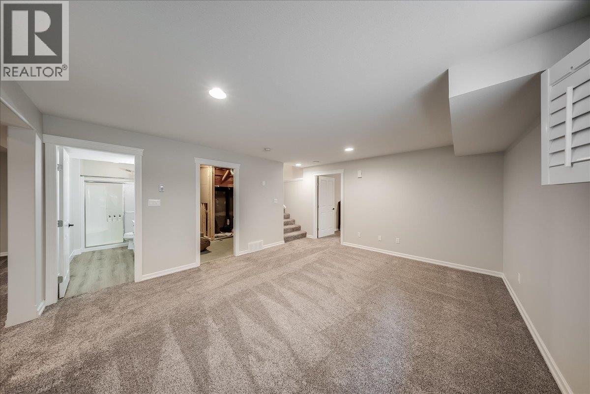 7981 Birchwood Drive, Trail, British Columbia  V1R 4Y3 - Photo 32 - 10398130