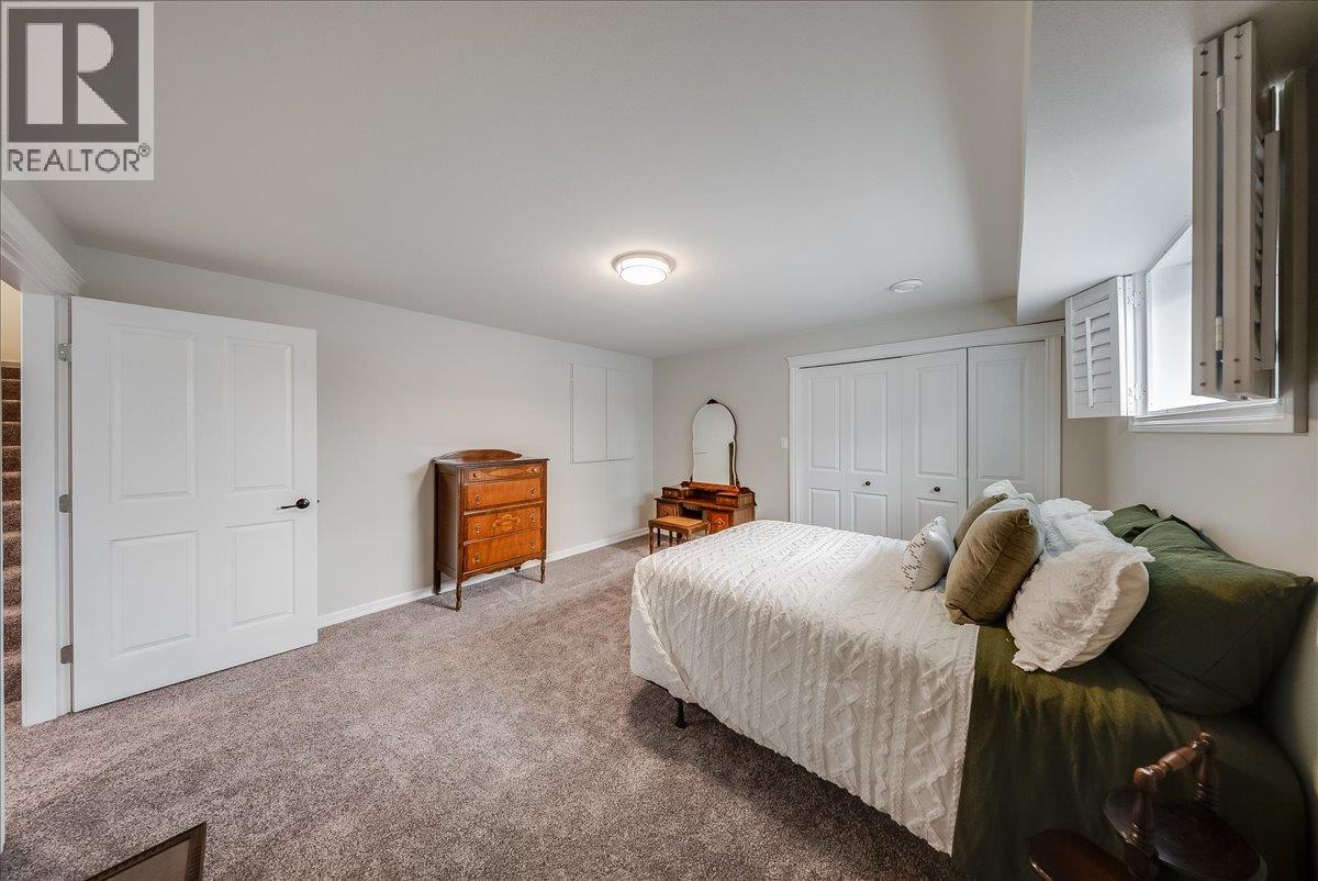 7981 Birchwood Drive, Trail, British Columbia  V1R 4Y3 - Photo 36 - 10398130