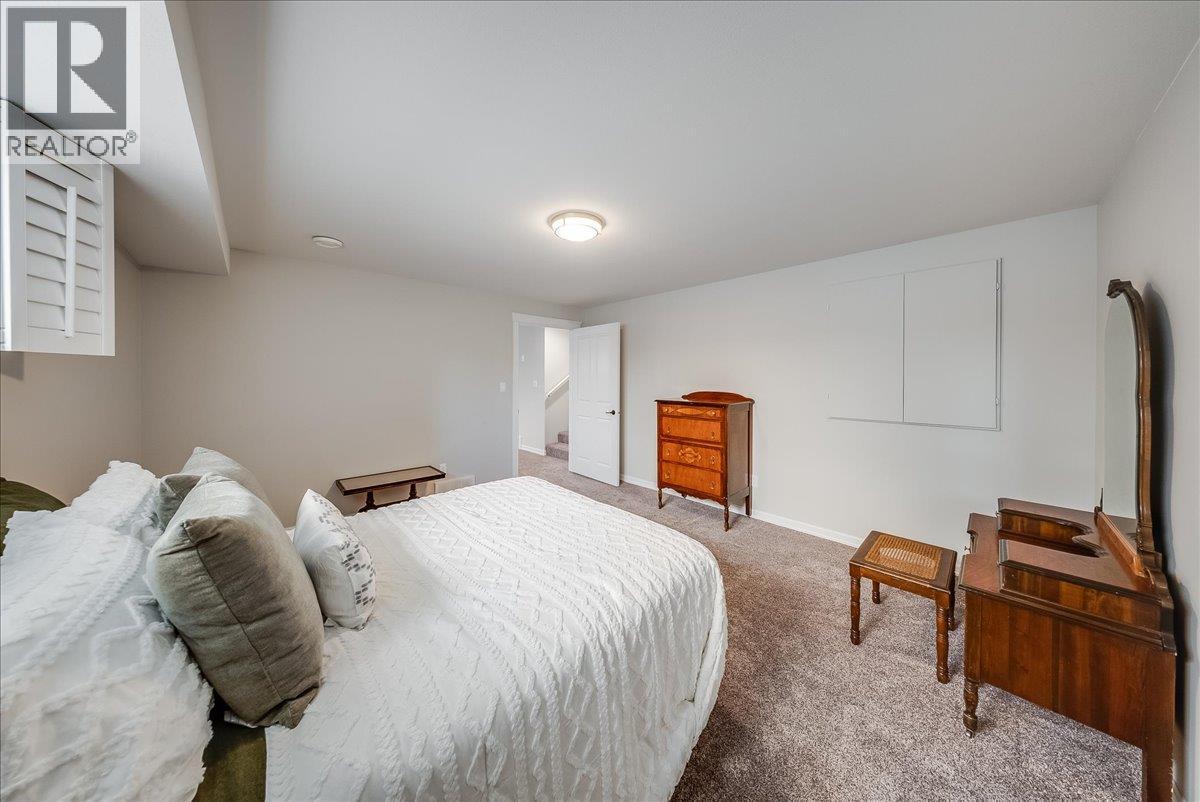 7981 Birchwood Drive, Trail, British Columbia  V1R 4Y3 - Photo 37 - 10398130
