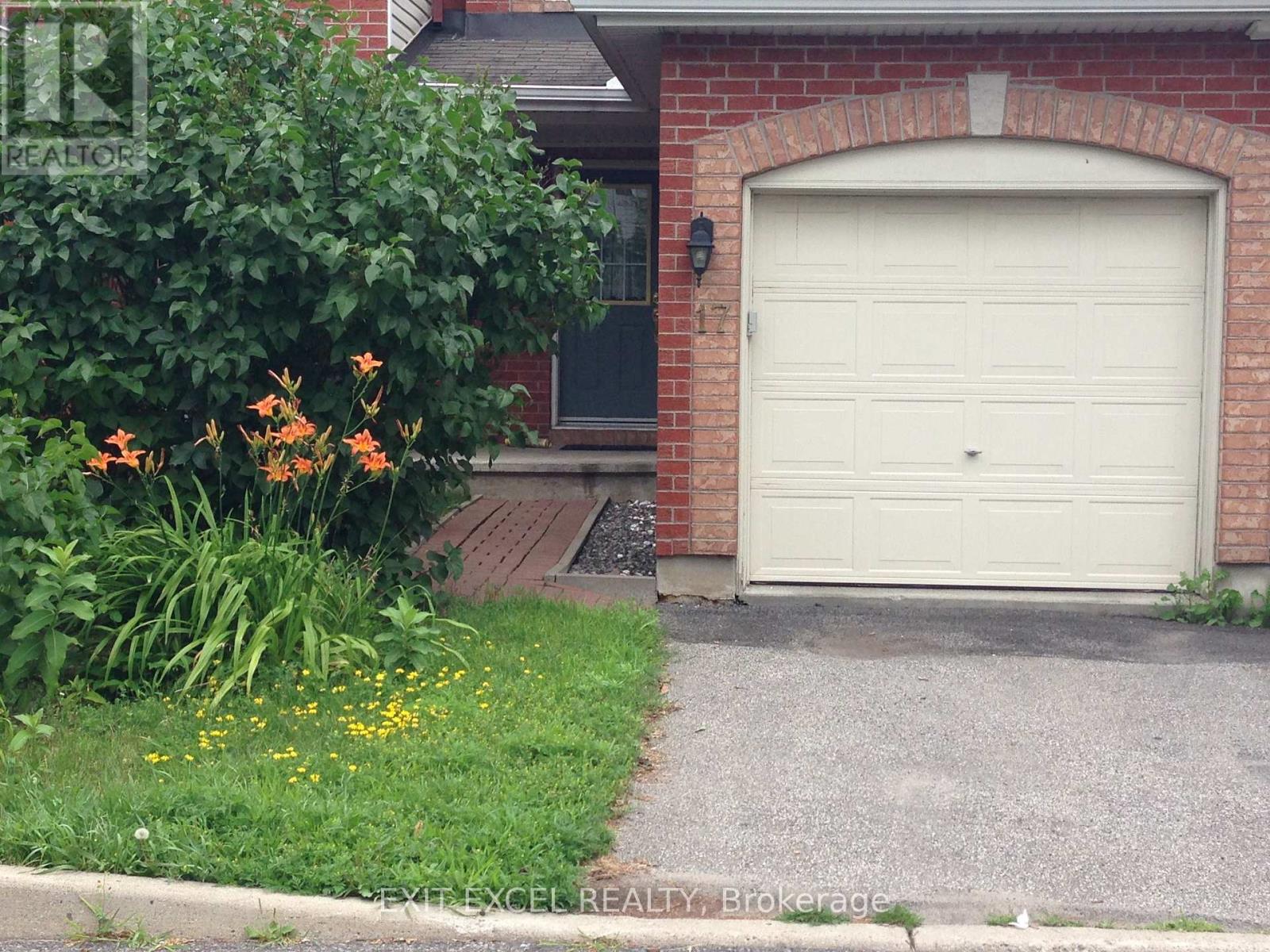 17 Heartleaf Private, Ottawa, Ontario K1T 3Z9 - Photo 2 - X13693440