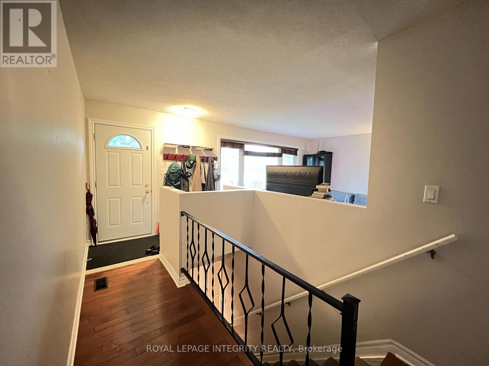 31 Gary Avenue, Ottawa, Ontario K2G 3L2 - Photo 3 - X13693624
