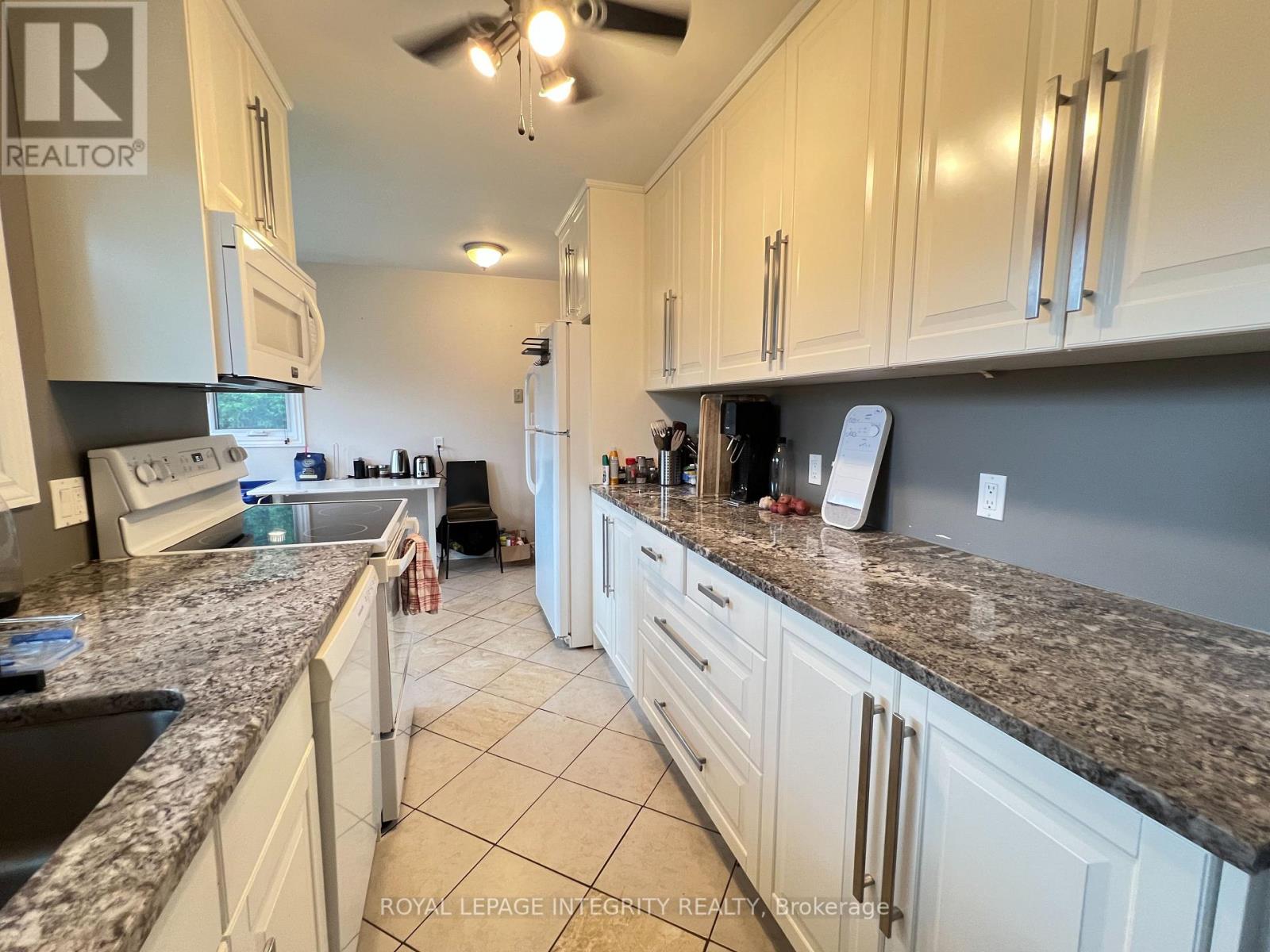 31 Gary Avenue, Ottawa, Ontario  K2G 3L2 - Photo 8 - X13693624