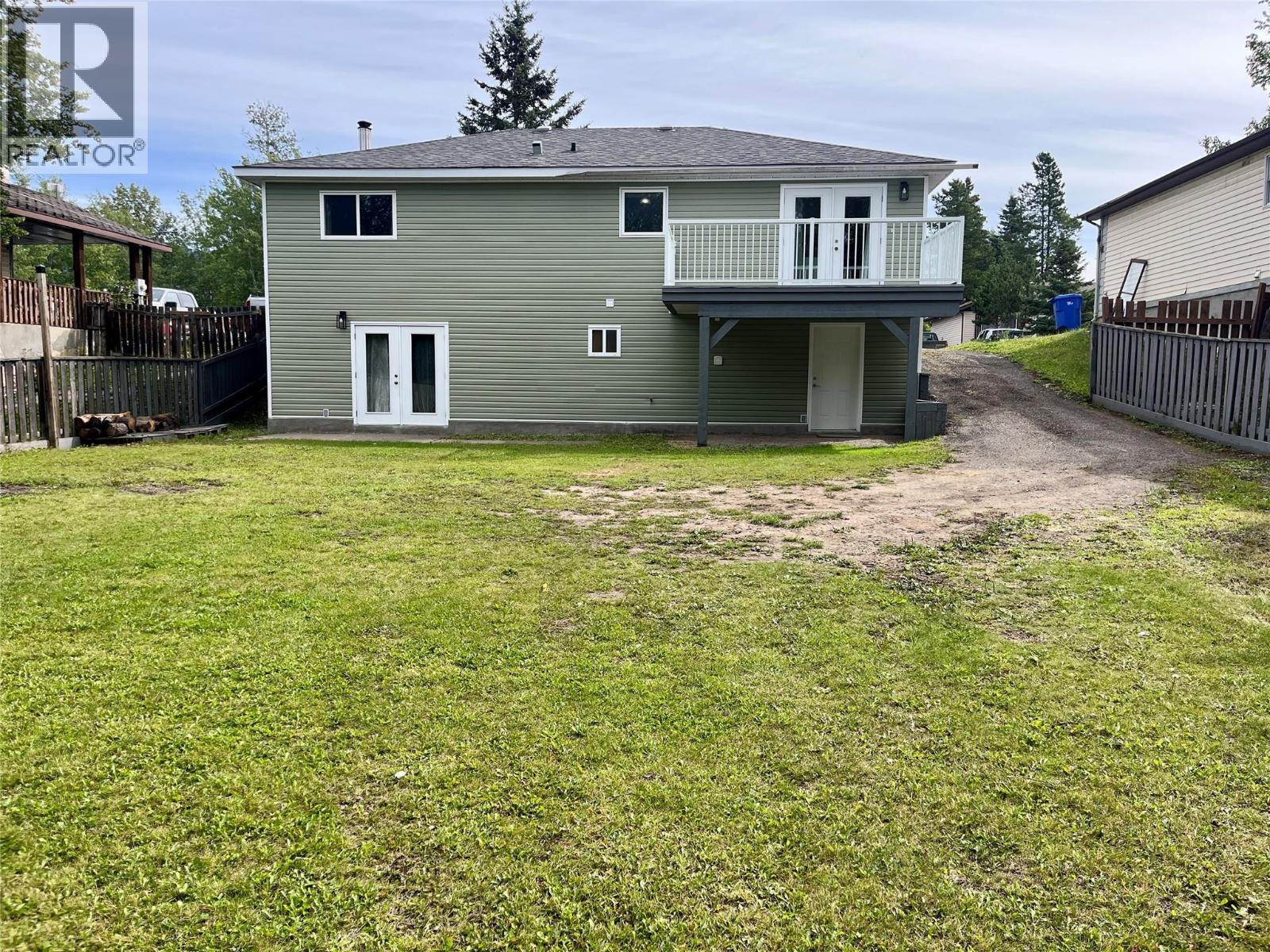 236 Bergeron Drive, Tumbler Ridge, British Columbia  V0C 2W0 - Photo 2 - 10398248