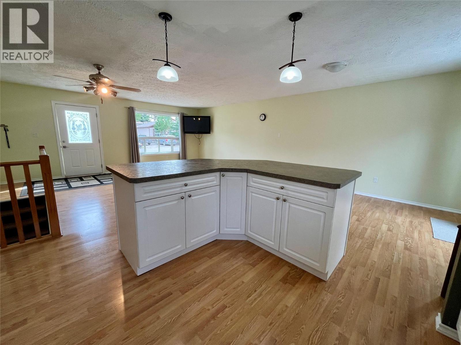 236 Bergeron Drive, Tumbler Ridge, British Columbia  V0C 2W0 - Photo 5 - 10398248