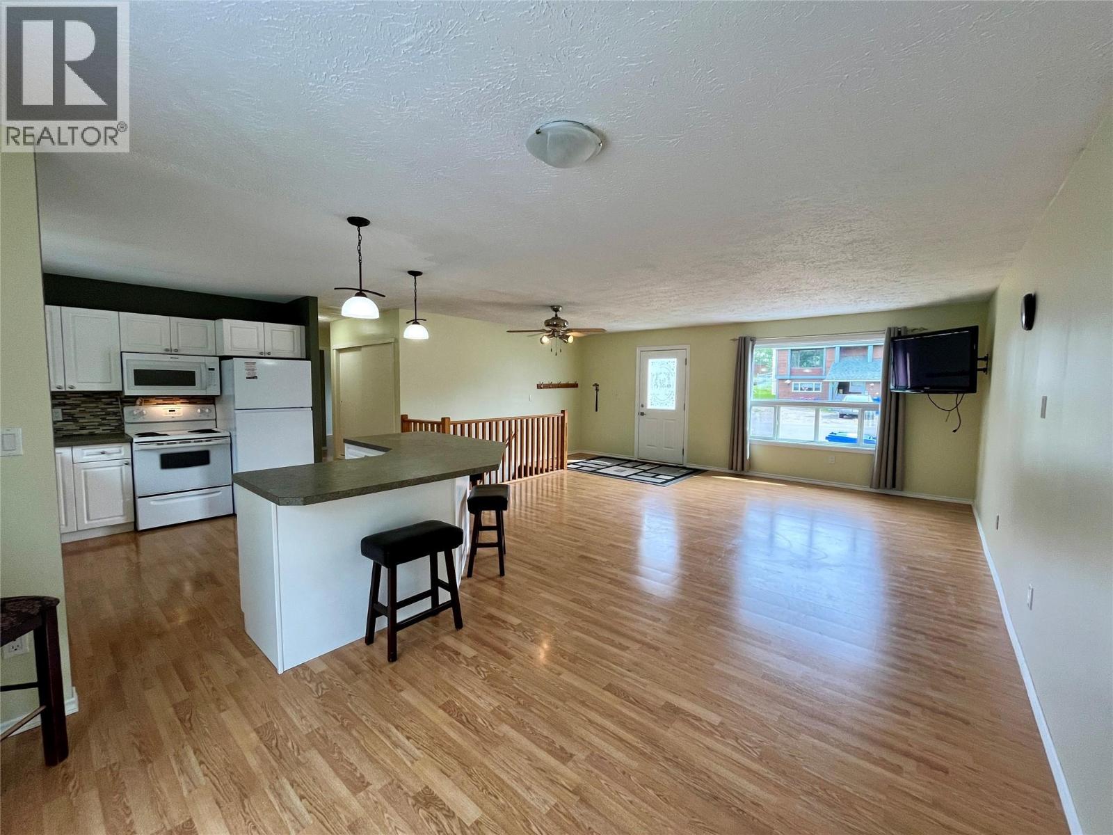 236 Bergeron Drive, Tumbler Ridge, British Columbia  V0C 2W0 - Photo 11 - 10398248
