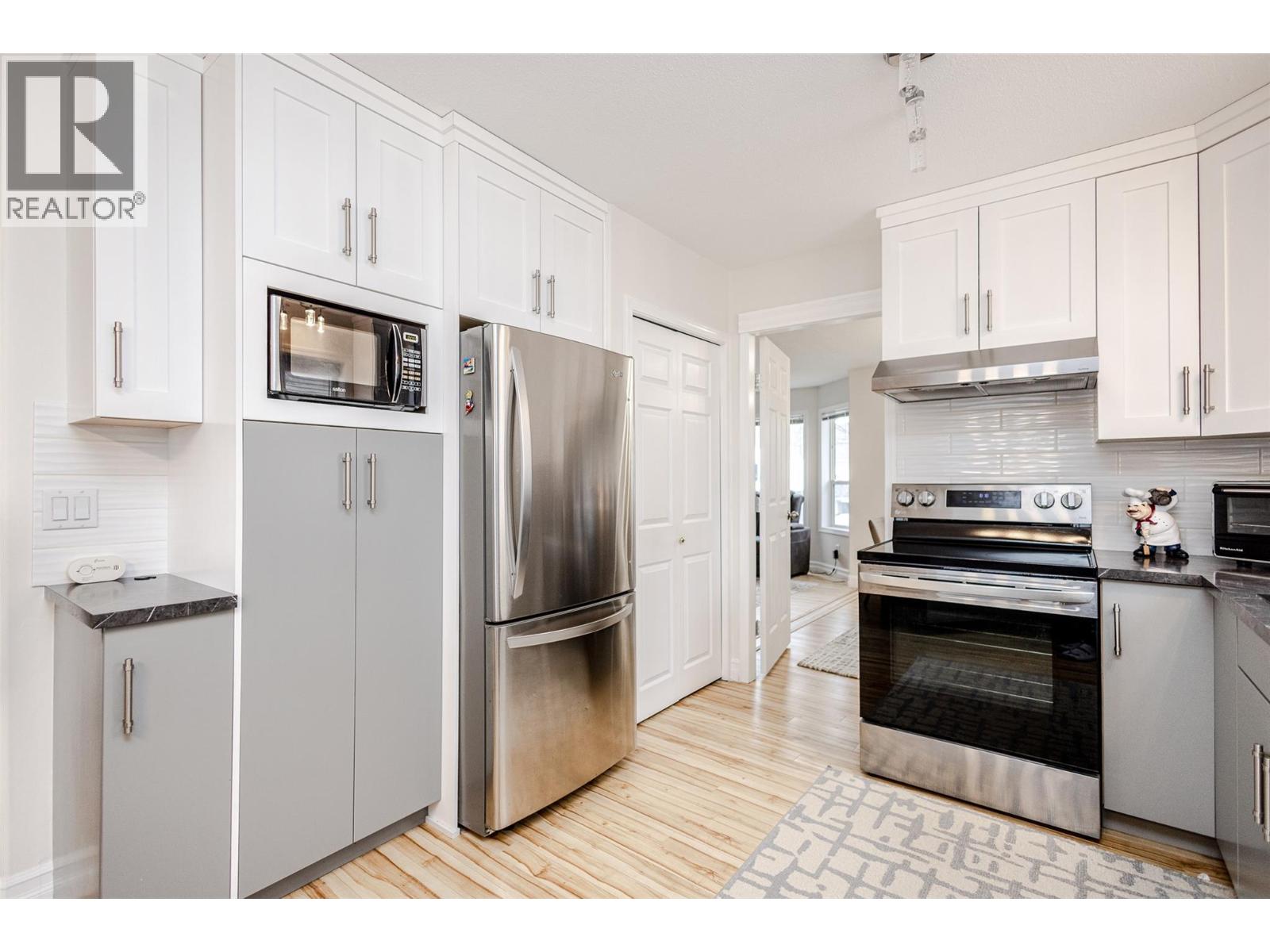 540 Klassen Road, Kelowna, British Columbia  V1X 7P3 - Photo 5 - 10389514