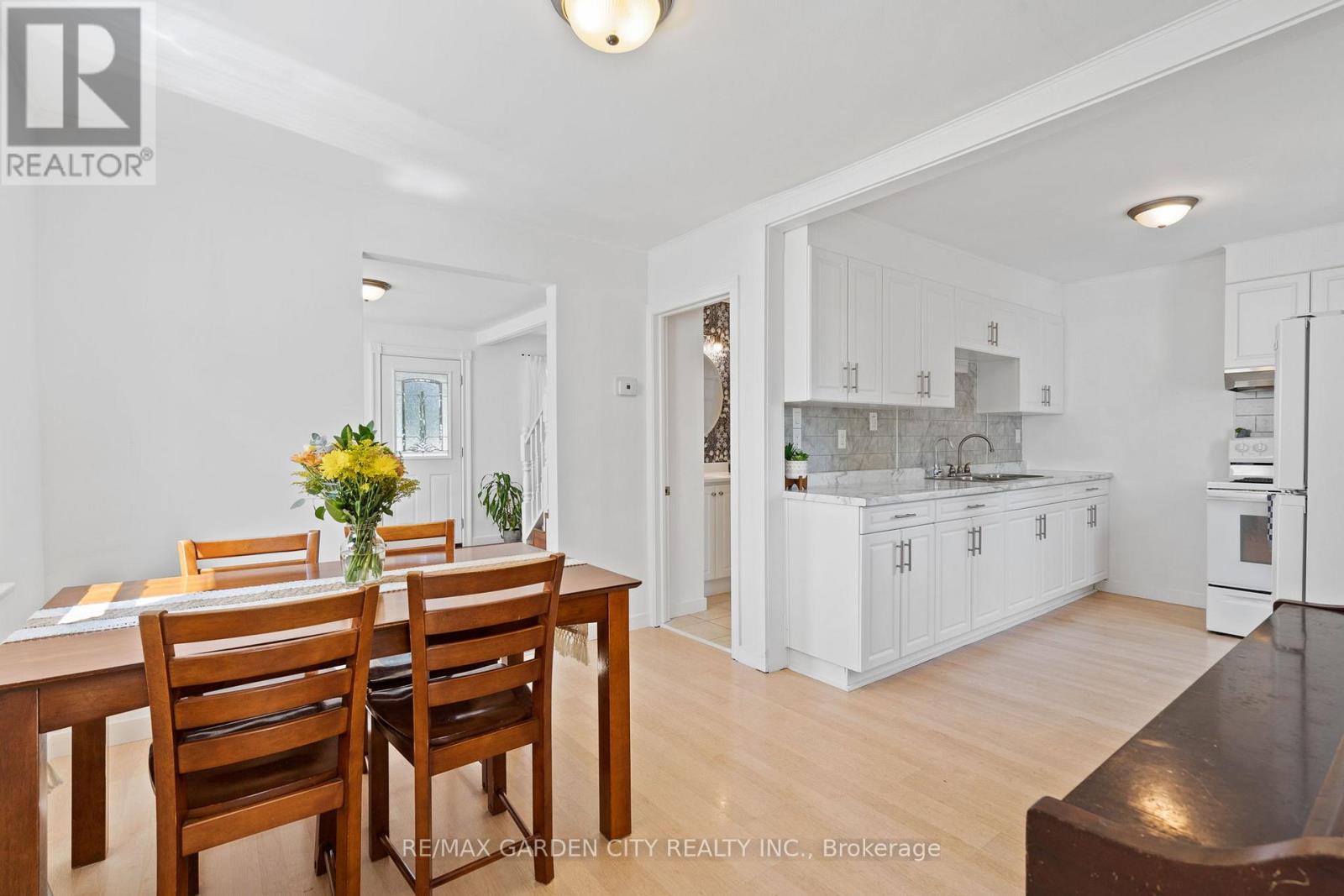 38 Oakwood Street, Port Colborne, Ontario  L3K 5E9 - Photo 7 - X13693494