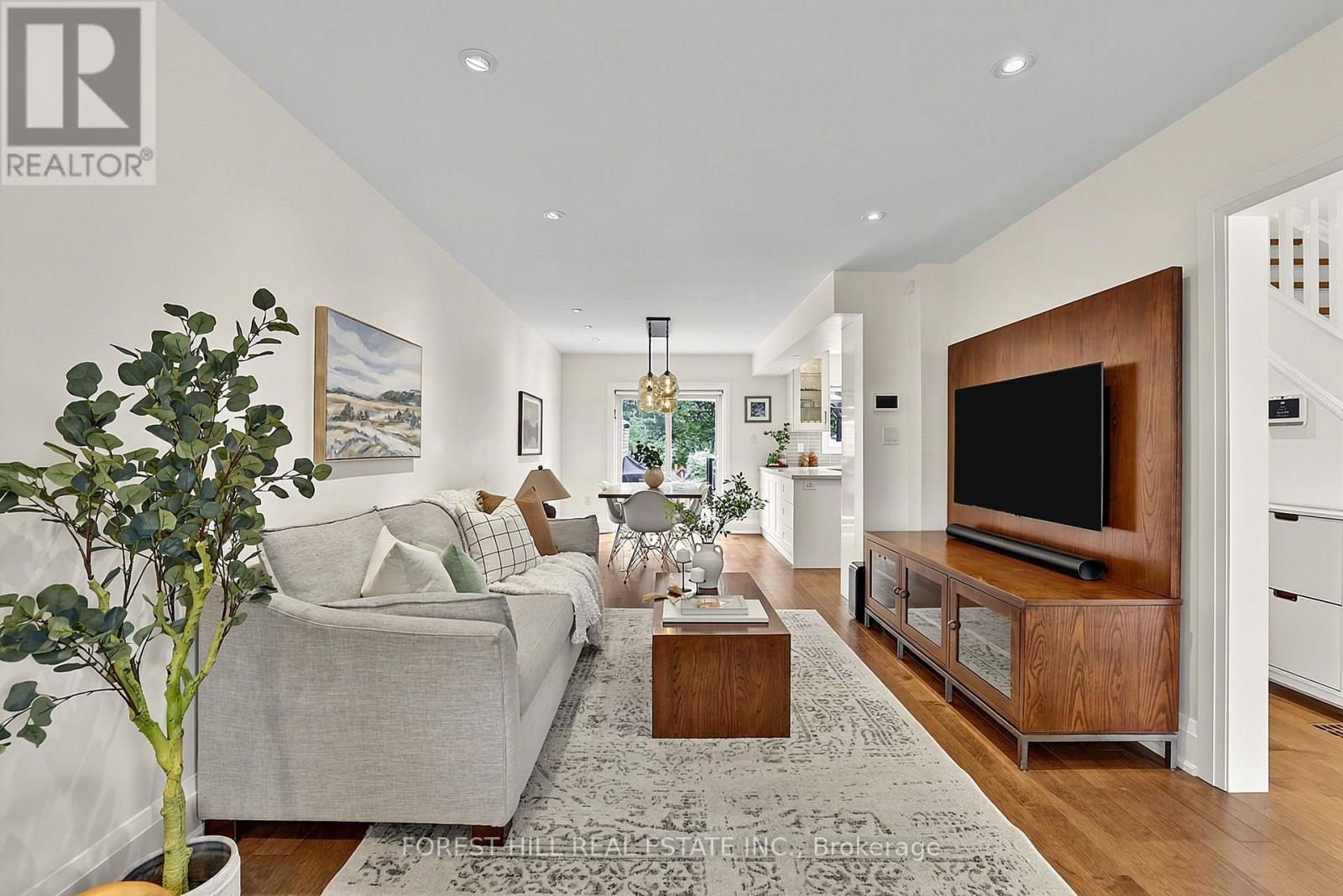 87 THURSFIELD CRESCENT Toronto (Leaside), ON M4G 2N4