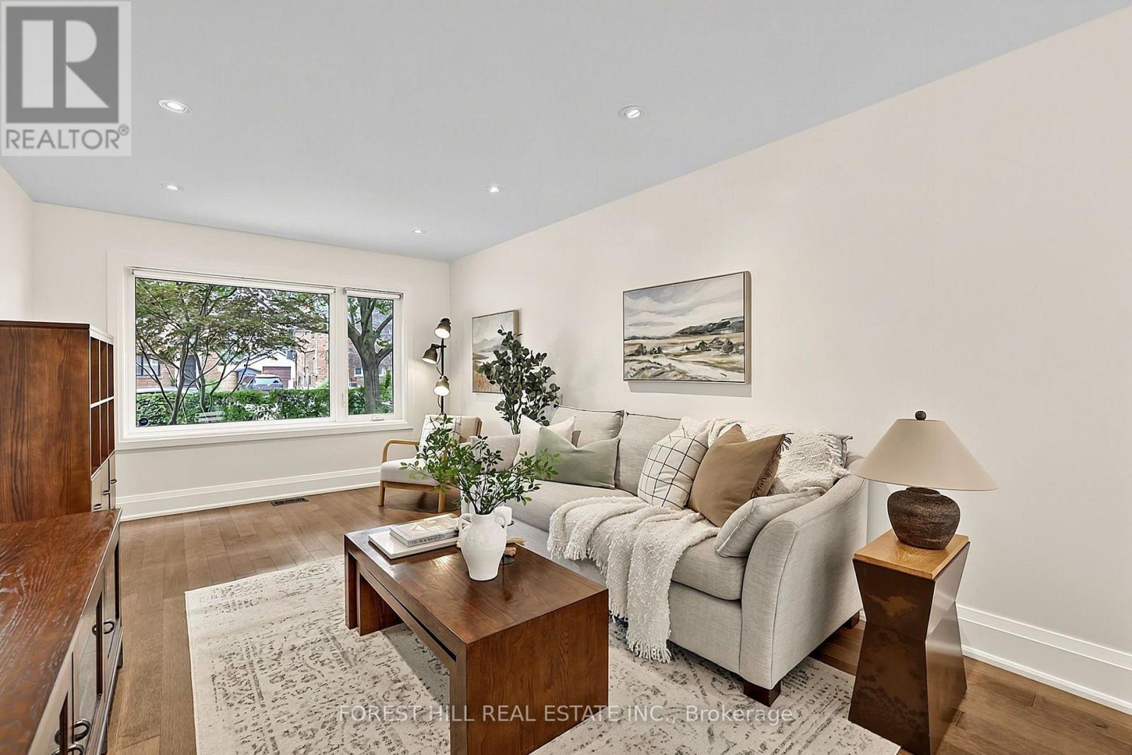 87 THURSFIELD CRESCENT Toronto (Leaside), ON M4G 2N4