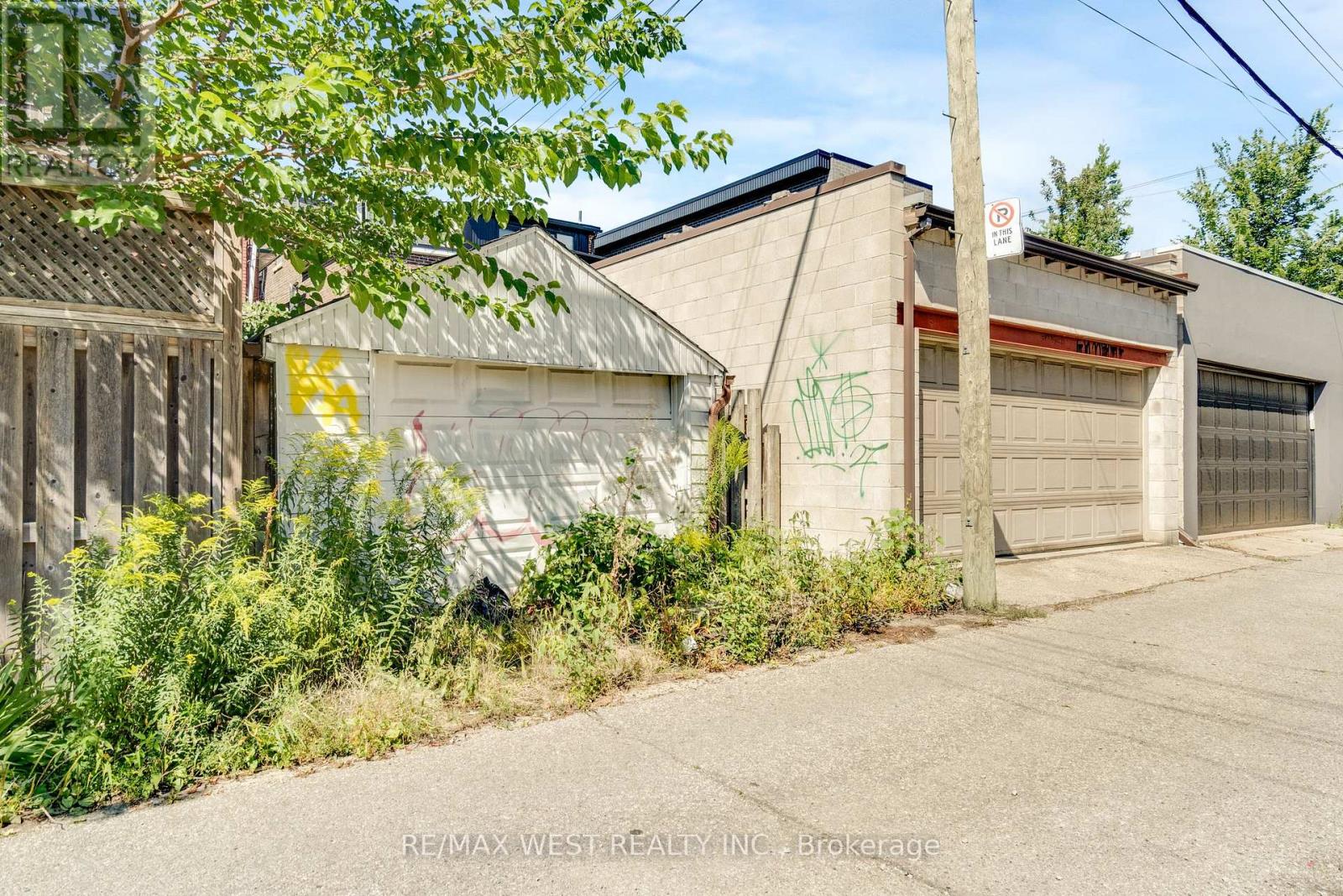 649 Crawford Street N, Toronto, Ontario  M6G 3K1 - Photo 4 - C13693470