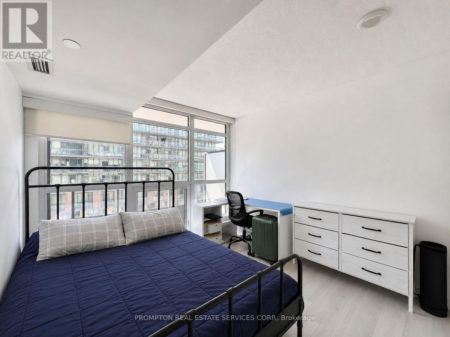 1015 - 80 Queens Wharf Road, Toronto, Ontario  M5V 0J2 - Photo 13 - C13693502