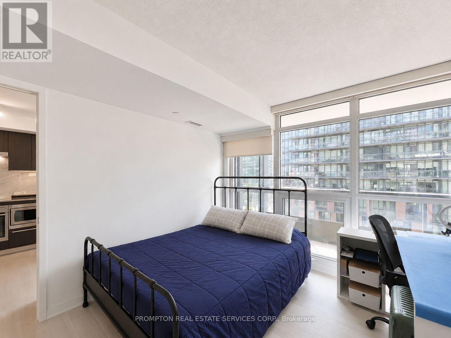 1015 - 80 Queens Wharf Road, Toronto, Ontario  M5V 0J2 - Photo 14 - C13693502
