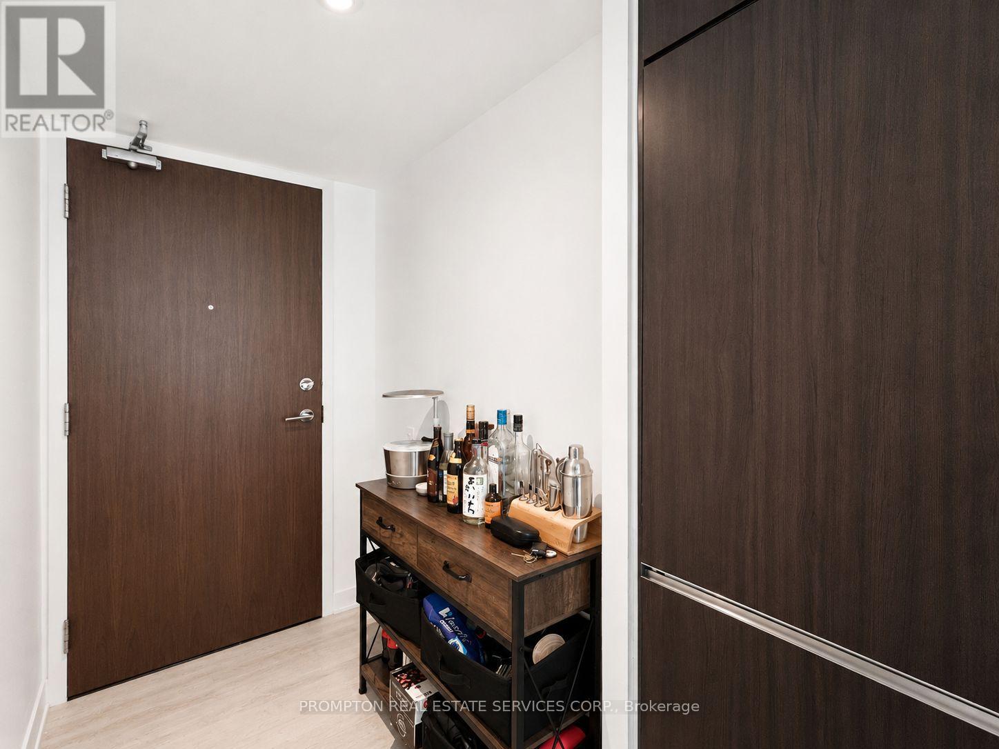 1015 - 80 Queens Wharf Road, Toronto, Ontario  M5V 0J2 - Photo 19 - C13693502