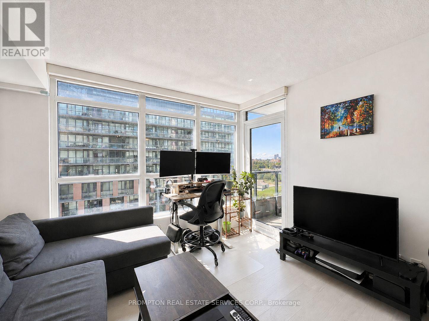 1015 - 80 Queens Wharf Road, Toronto, Ontario  M5V 0J2 - Photo 7 - C13693502