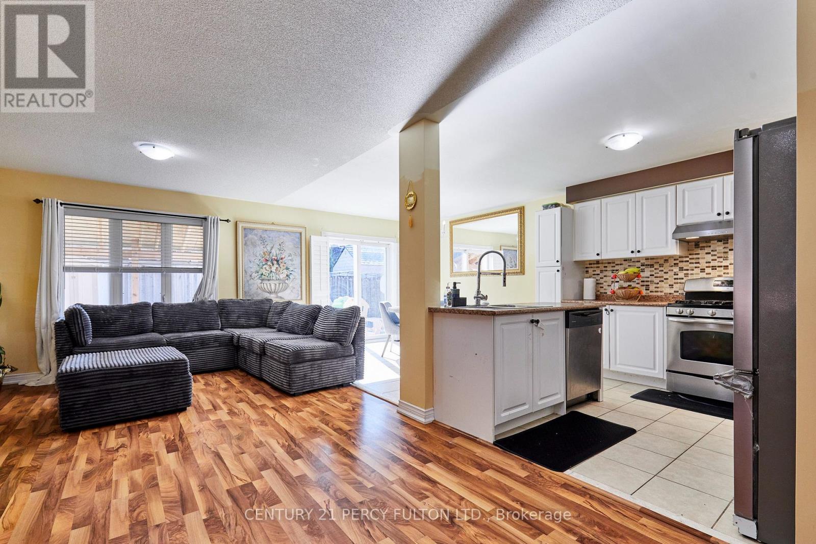 14 Draycott Avenue, Ajax, Ontario  L1Z 0K2 - Photo 3 - E13686486