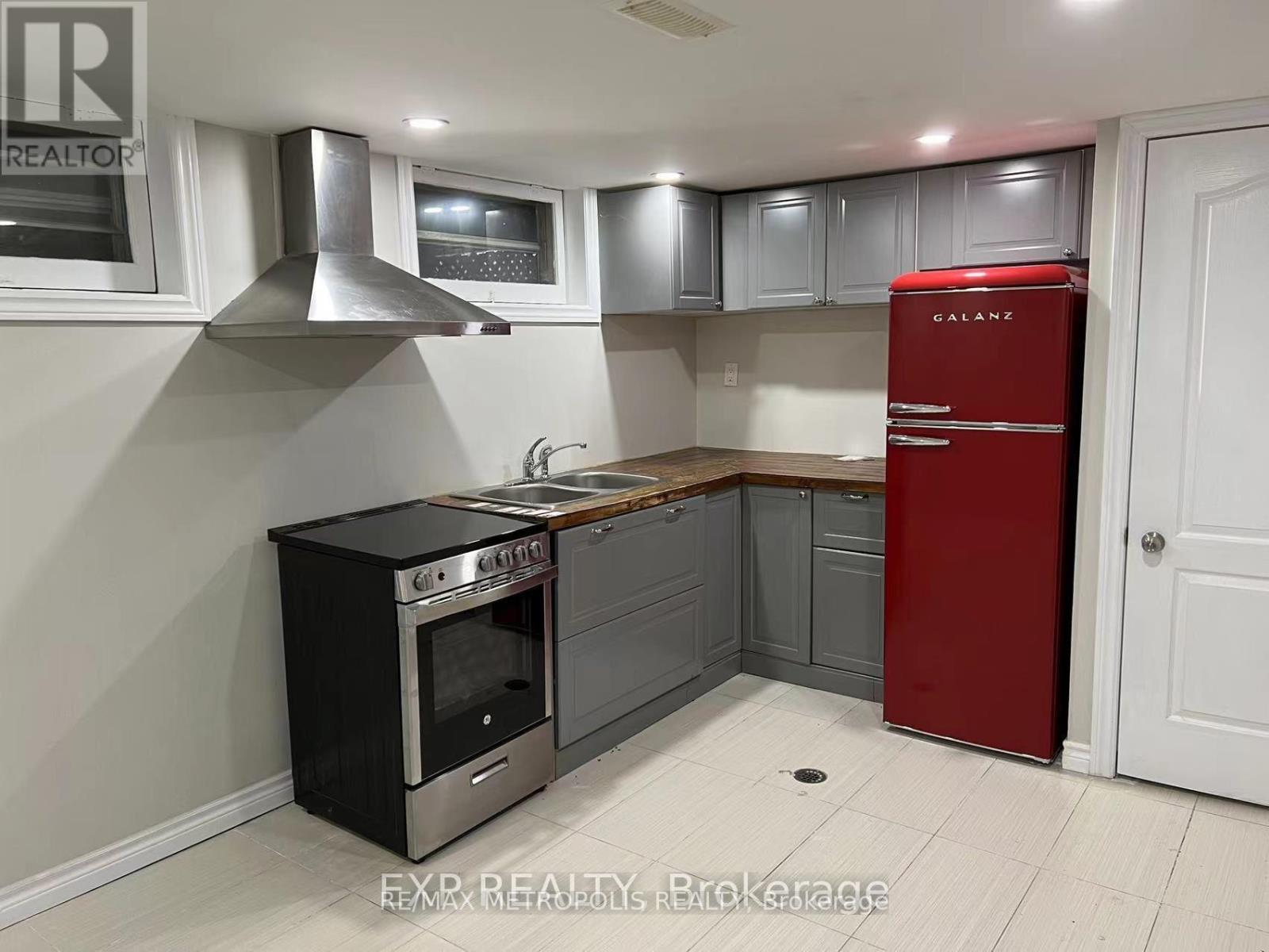 Bsmt - 6 Mid Pines Road, Toronto, Ontario  M1G 2L6 - Photo 10 - E13693544