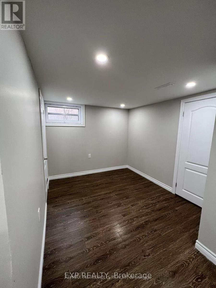 Bsmt - 6 Mid Pines Road, Toronto, Ontario  M1G 2L6 - Photo 5 - E13693544