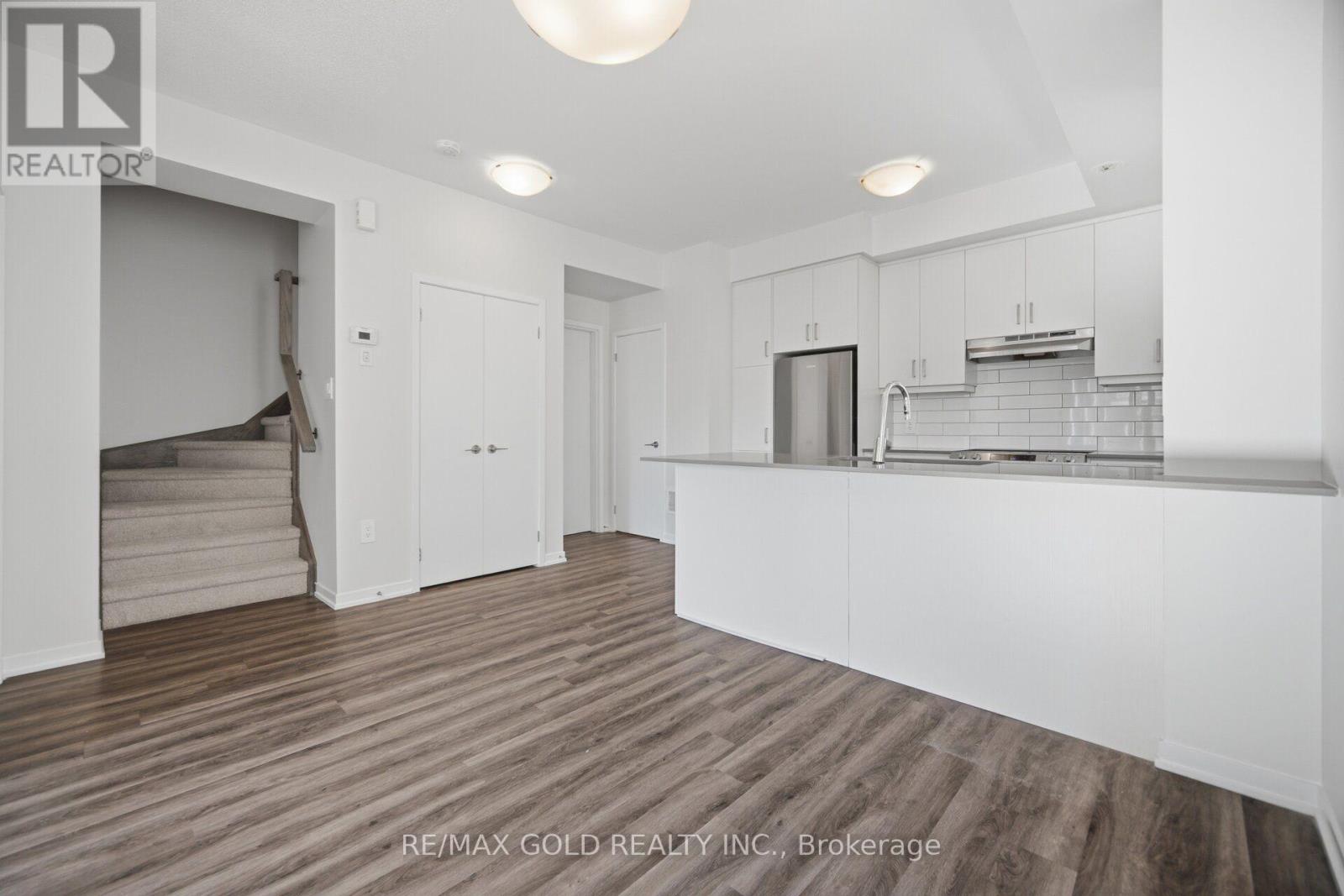 Th83 - 39 Honeycrisp Crescent, Vaughan, Ontario  L4K 0N1 - Photo 9 - N13693486