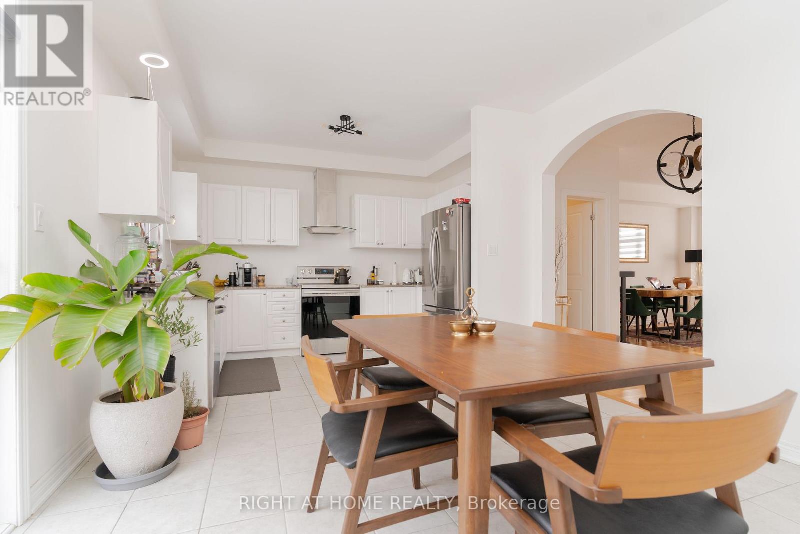 12 Globemaster Lane, Richmond Hill, Ontario  L4E 1H3 - Photo 15 - N13693540
