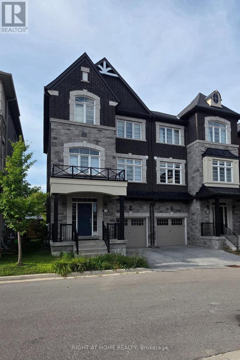 12 Globemaster Lane, Richmond Hill, Ontario  L4E 1H3 - Photo 2 - N13693540