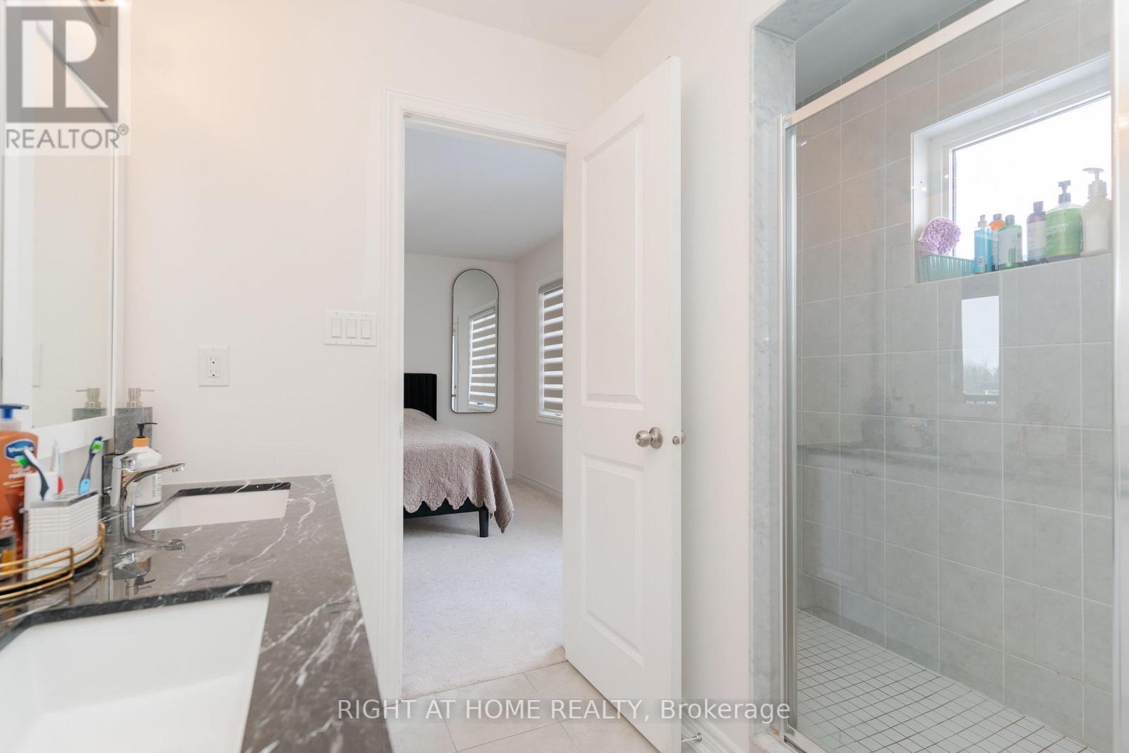 12 Globemaster Lane, Richmond Hill, Ontario  L4E 1H3 - Photo 23 - N13693540