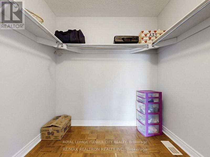 Main - 60 Colombo Crescent, Vaughan (Maple), Ontario  L6A 0A3 - Photo 12 - N13693602