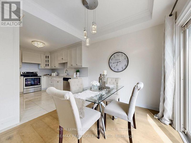 Main - 60 Colombo Crescent, Vaughan (Maple), Ontario  L6A 0A3 - Photo 6 - N13693602