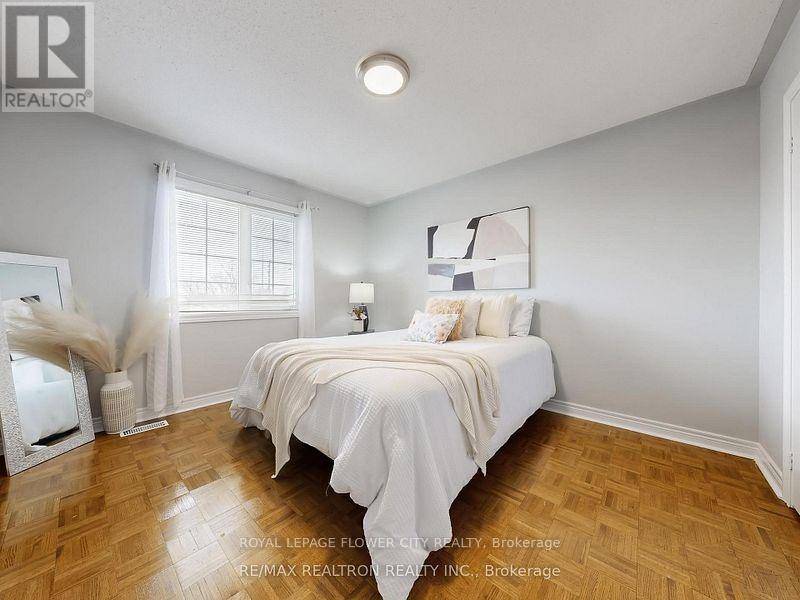 Main - 60 Colombo Crescent, Vaughan (Maple), Ontario  L6A 0A3 - Photo 9 - N13693602