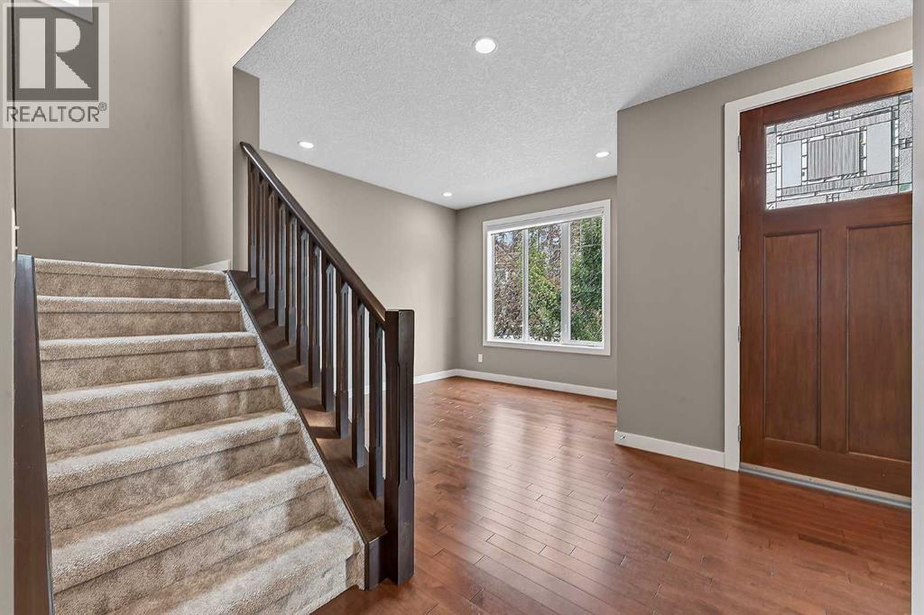 47 Elgin Meadows Road SE, Calgary, Alberta  T2Z 0S1 - Photo 8 - A2325756