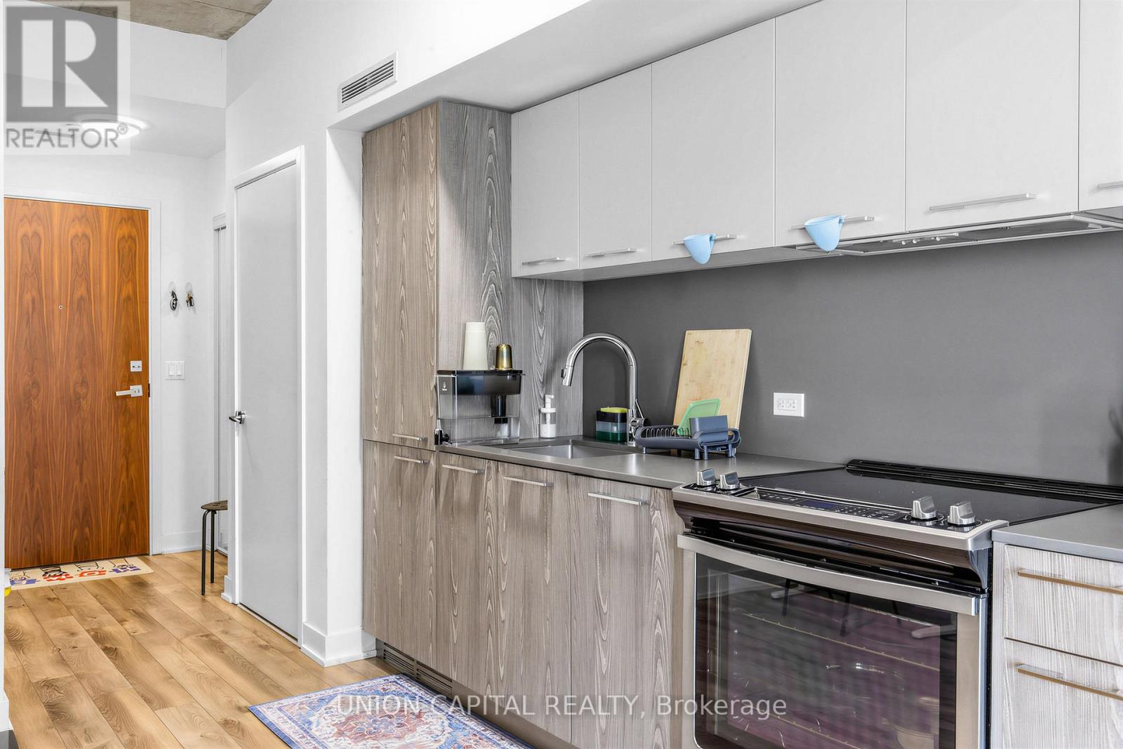 803 - 15 Baseball Place, Toronto, Ontario  M4M 0E6 - Photo 13 - E13523174