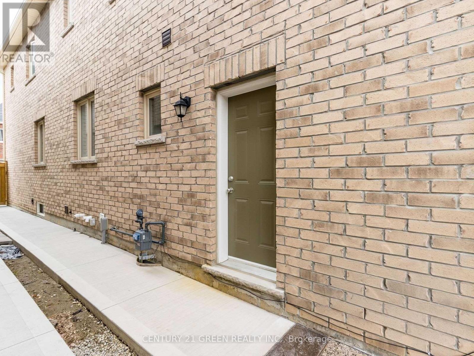 39 Argelia Crescent, Brampton, Ontario  L6X 5N5 - Photo 39 - W12885072