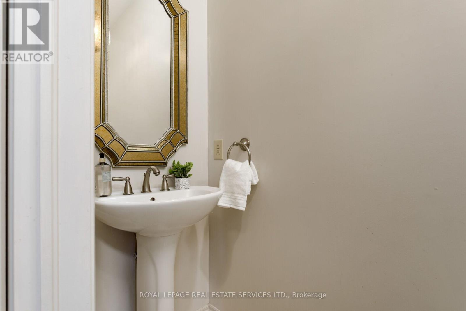 3158 Thistlewood Gate, Oakville, Ontario  L6M 0T1 - Photo 18 - W13423298