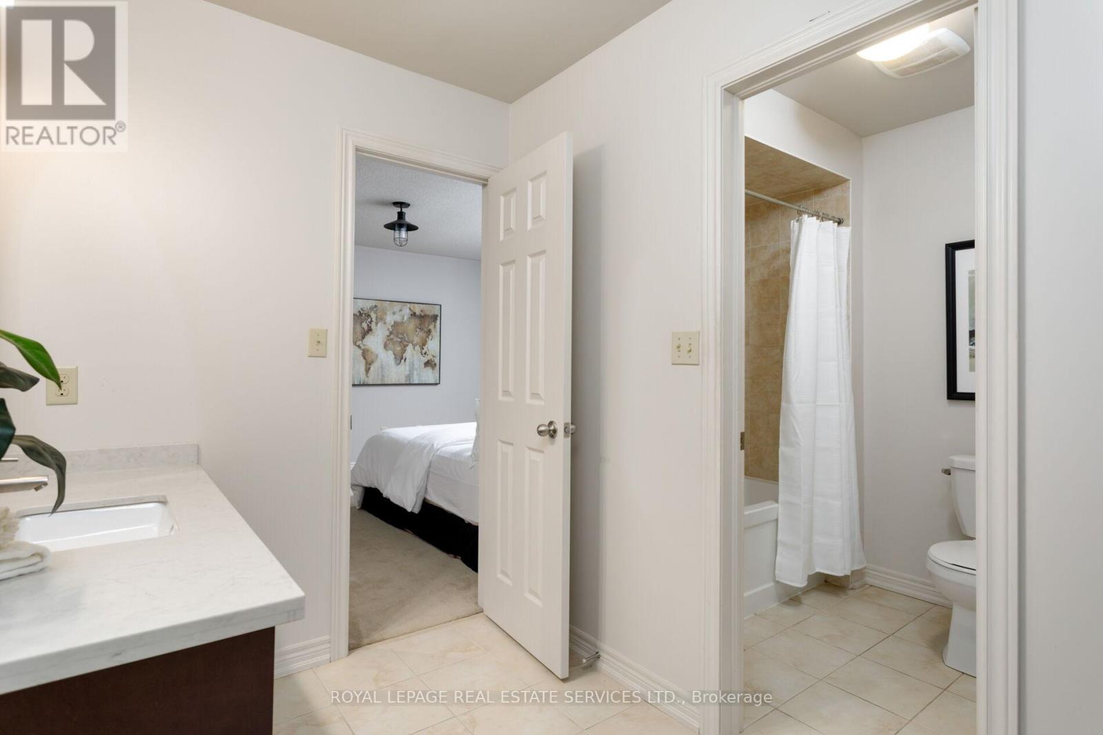 3158 Thistlewood Gate, Oakville, Ontario  L6M 0T1 - Photo 29 - W13423298