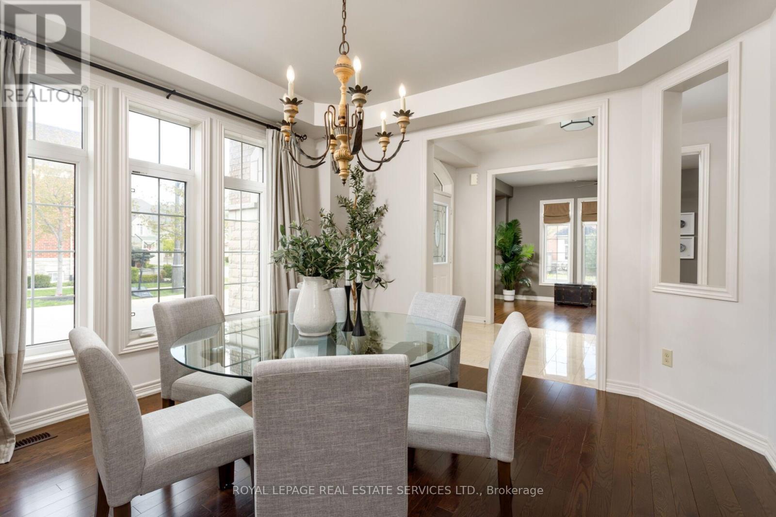 3158 Thistlewood Gate, Oakville, Ontario  L6M 0T1 - Photo 4 - W13423298