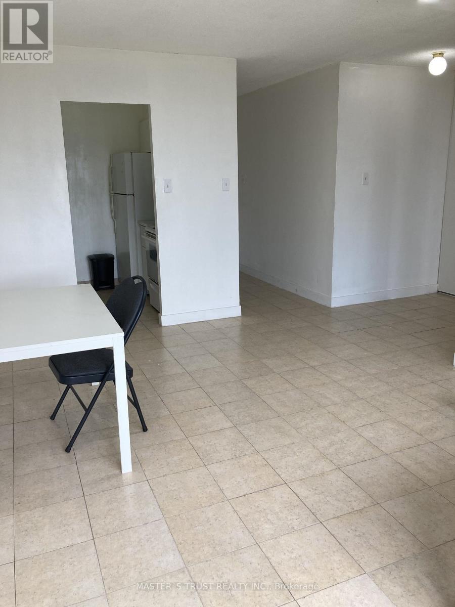 908 - 940 Caledonia Road, Toronto, Ontario  M6B 3Y4 - Photo 8 - W13511476