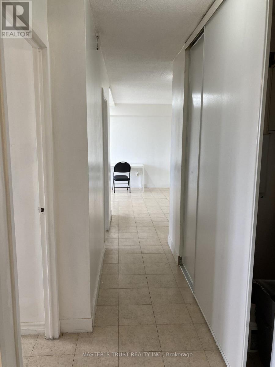 908 - 940 Caledonia Road, Toronto, Ontario  M6B 3Y4 - Photo 5 - W13598110