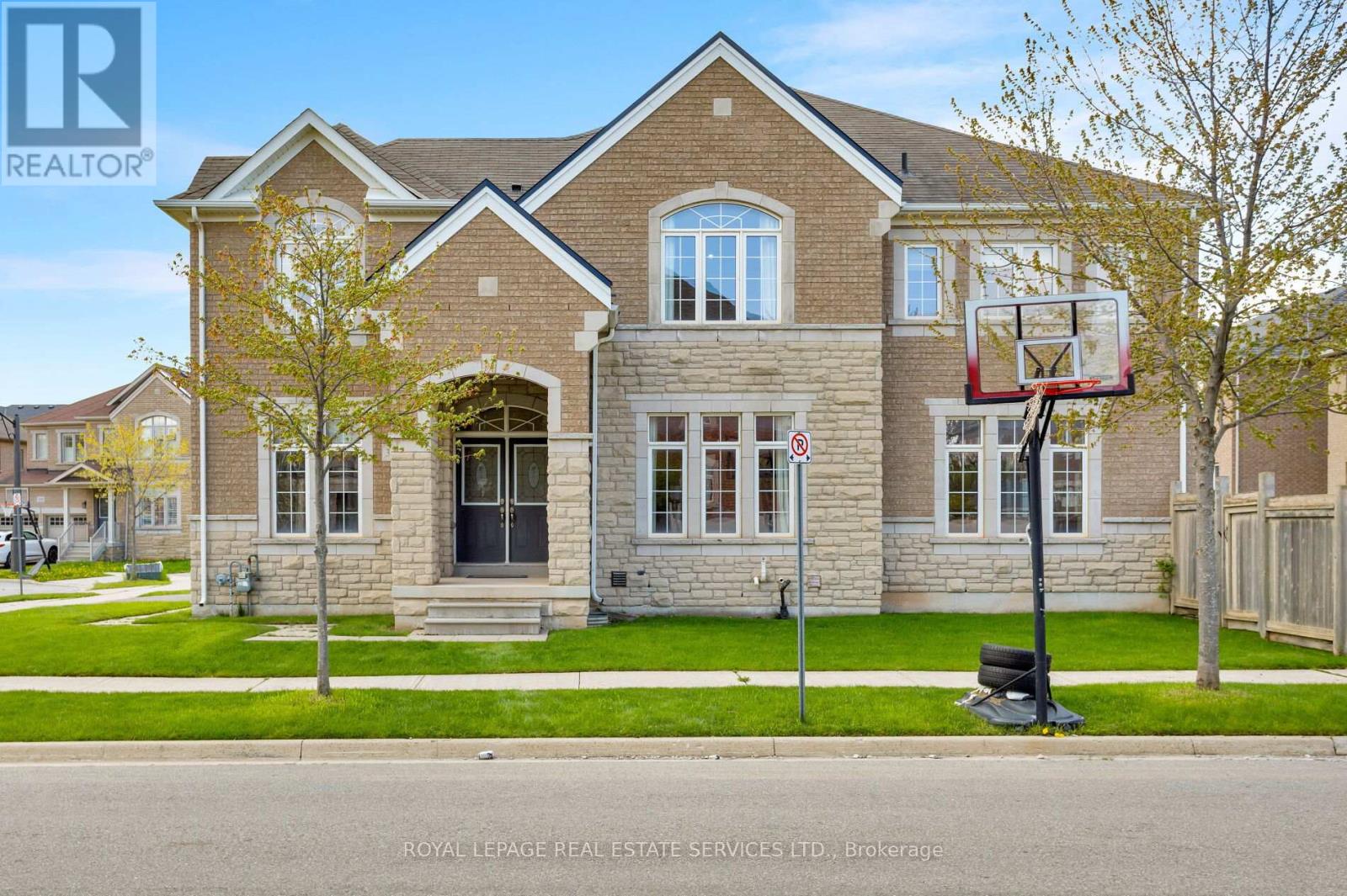 3158 Thistlewood Gate, Oakville, Ontario  L6M 0T1 - Photo 38 - W13423298