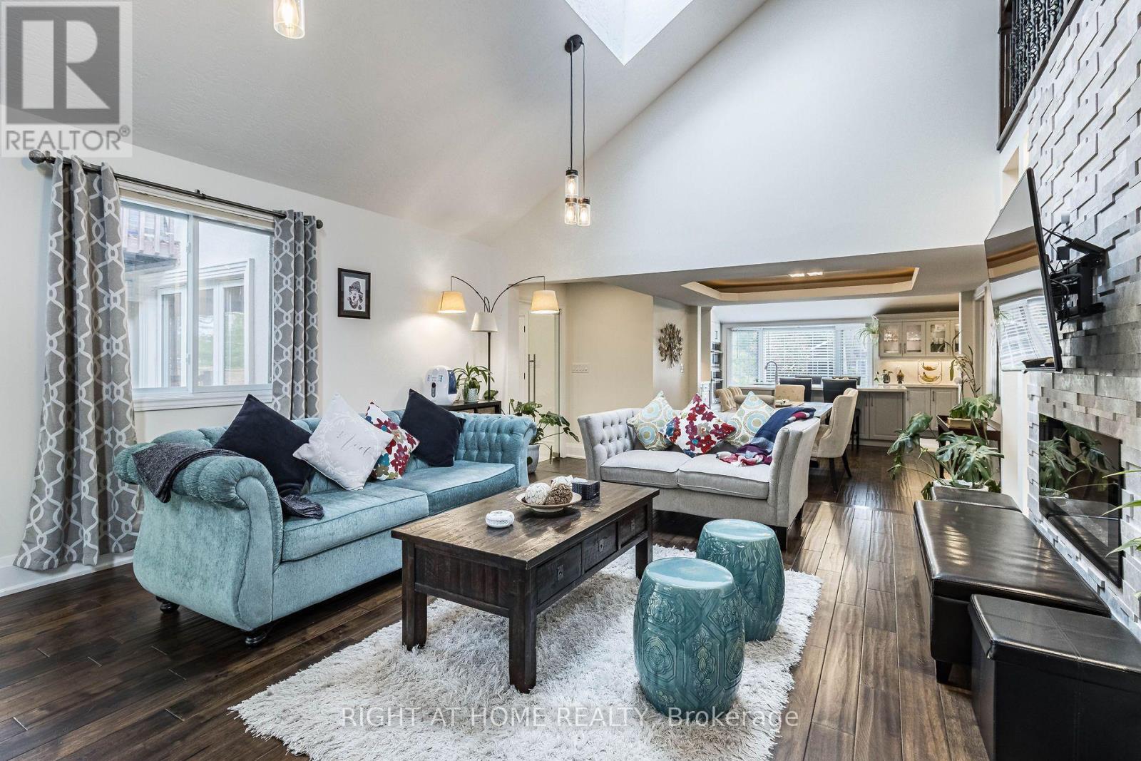 2463 Rebecca Street, Oakville, Ontario  L6L 2B1 - Photo 12 - W13693438