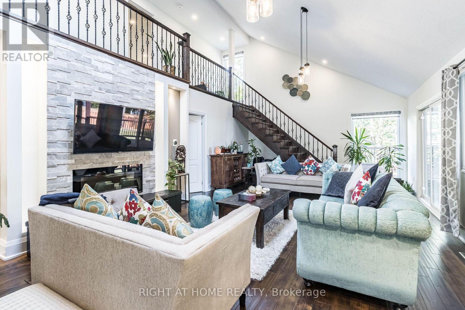2463 Rebecca Street, Oakville, Ontario  L6L 2B1 - Photo 16 - W13693438
