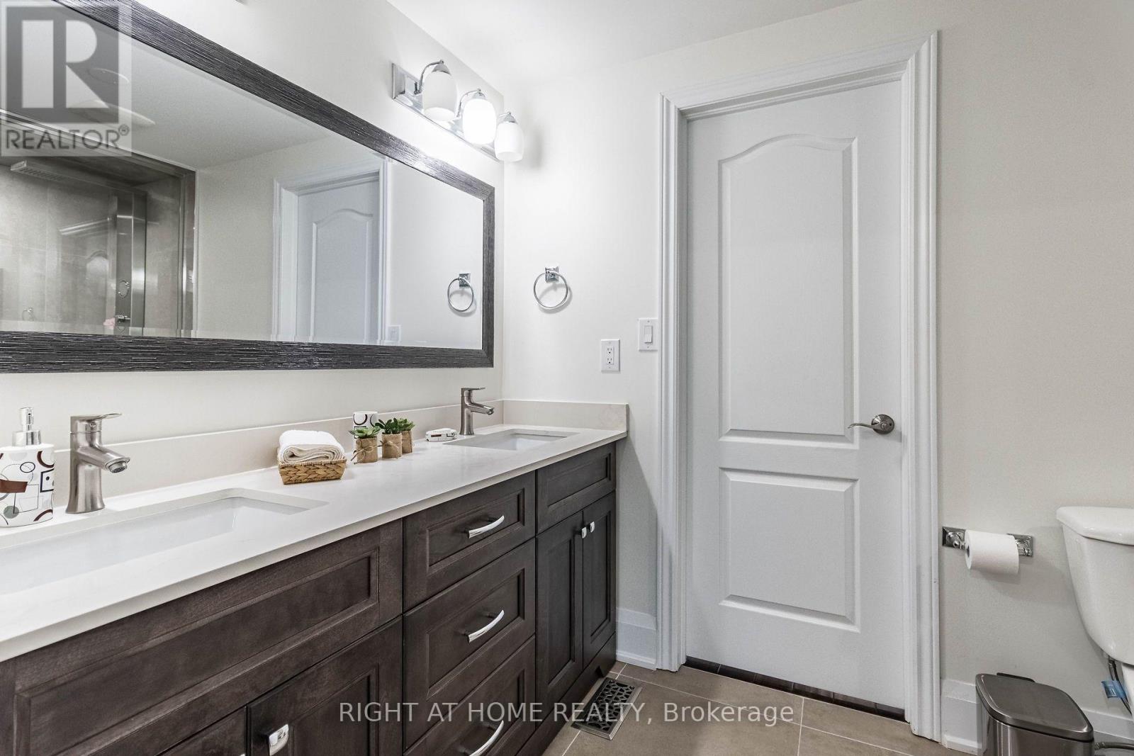 2463 Rebecca Street, Oakville, Ontario  L6L 2B1 - Photo 34 - W13693438