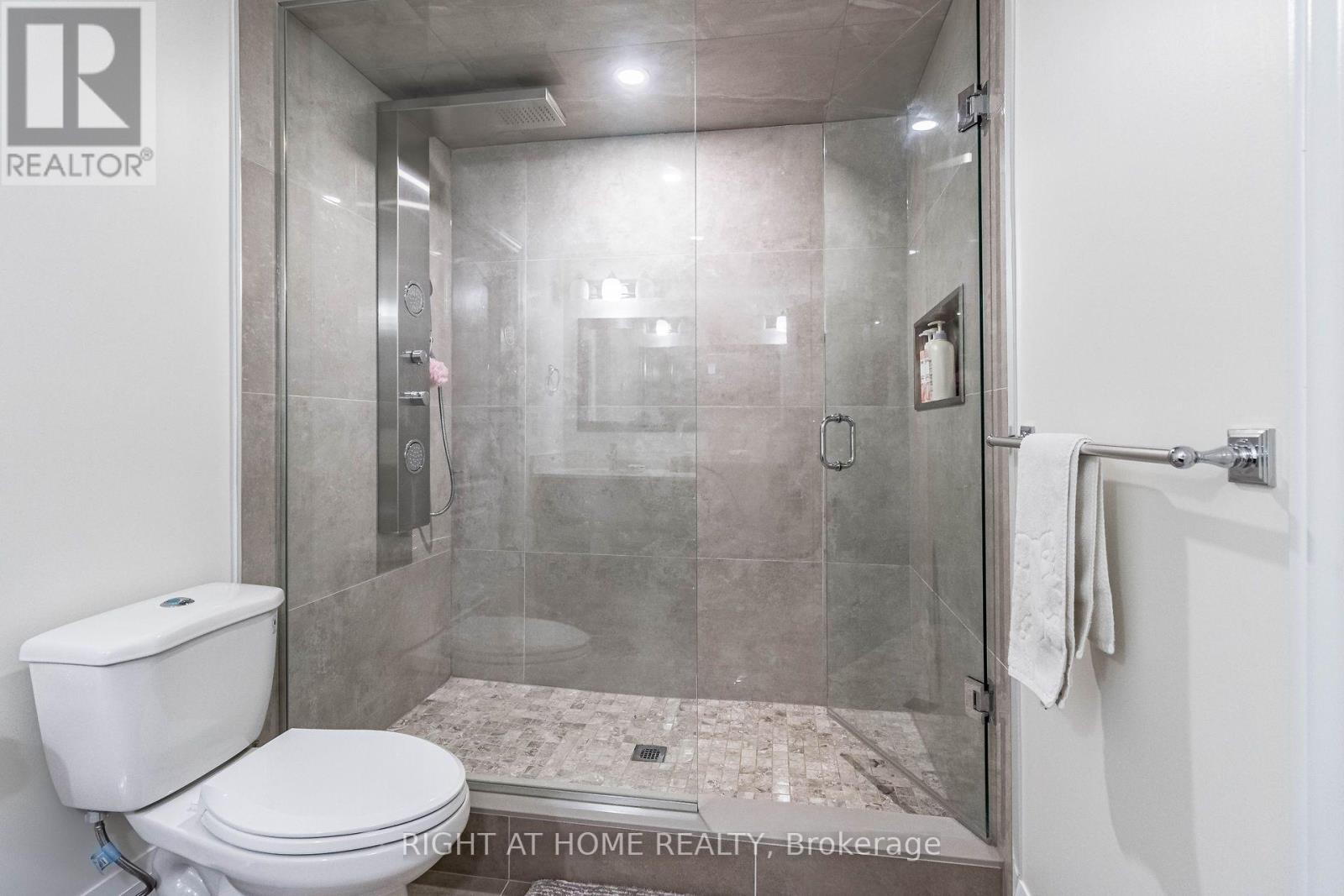 2463 Rebecca Street, Oakville, Ontario  L6L 2B1 - Photo 35 - W13693438