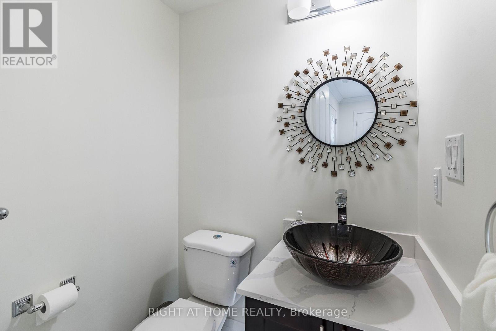 2463 Rebecca Street, Oakville, Ontario  L6L 2B1 - Photo 5 - W13693438