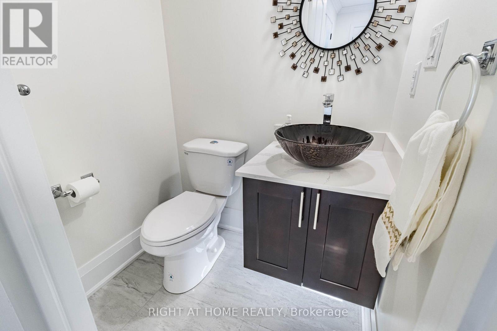 2463 Rebecca Street, Oakville, Ontario  L6L 2B1 - Photo 6 - W13693438