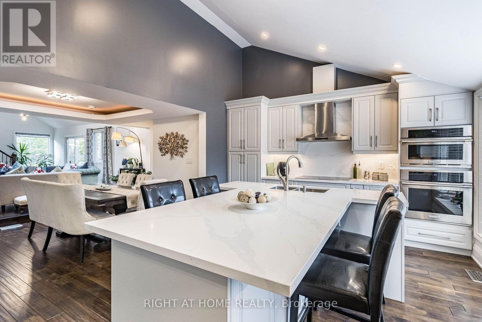 2463 Rebecca Street, Oakville, Ontario  L6L 2B1 - Photo 9 - W13693438