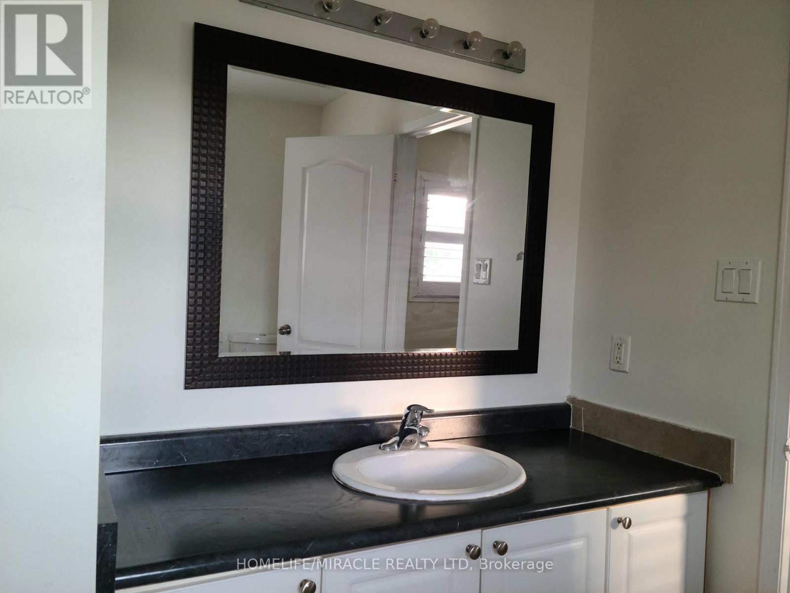 7 Thunderbird Trail, Brampton, Ontario  L6R 2T4 - Photo 15 - W13693454