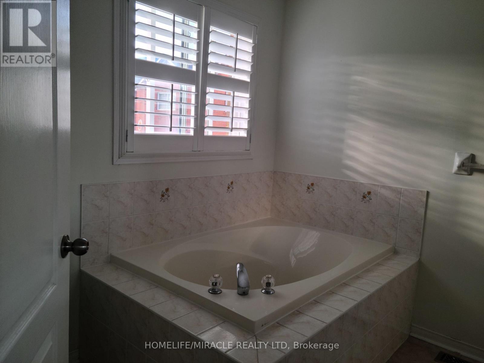 7 Thunderbird Trail, Brampton, Ontario  L6R 2T4 - Photo 16 - W13693454