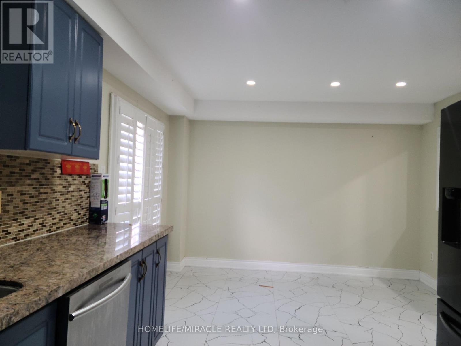 7 Thunderbird Trail, Brampton, Ontario  L6R 2T4 - Photo 8 - W13693454