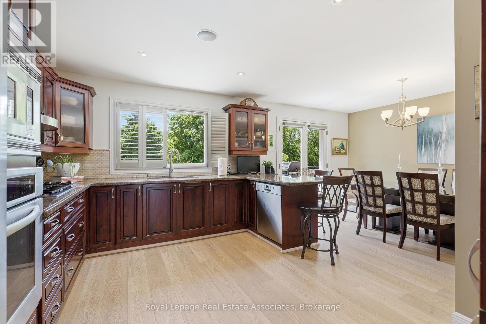 2580 Homelands Drive, Mississauga, Ontario  L5K 1H6 - Photo 11 - W13693490