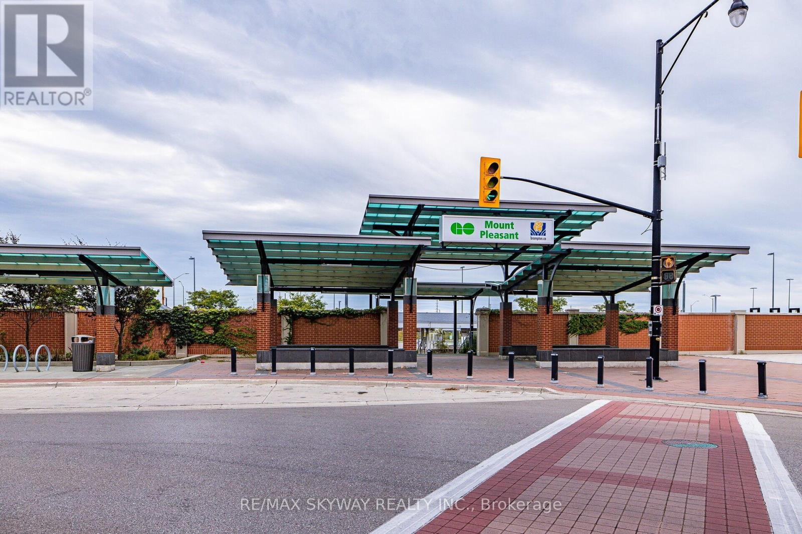 10 - 200 Veterans Drive, Brampton, Ontario  L7A 4S6 - Photo 36 - W13693528